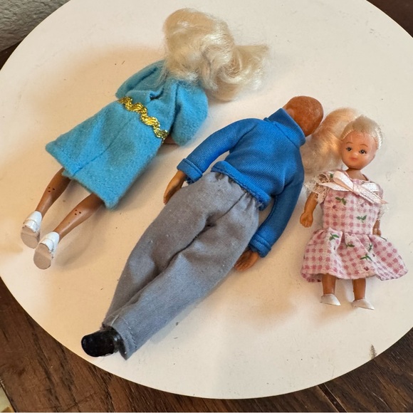 Vintage 1999 Town Square Doll House DOLLS Mom & Dad & Sister - Picture 6 of 9